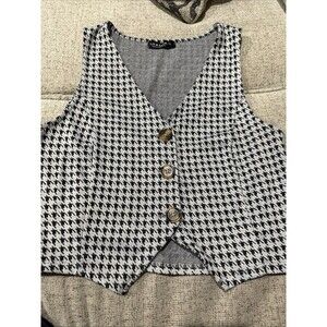 Liz & Sara Vest Houndstooth Size L